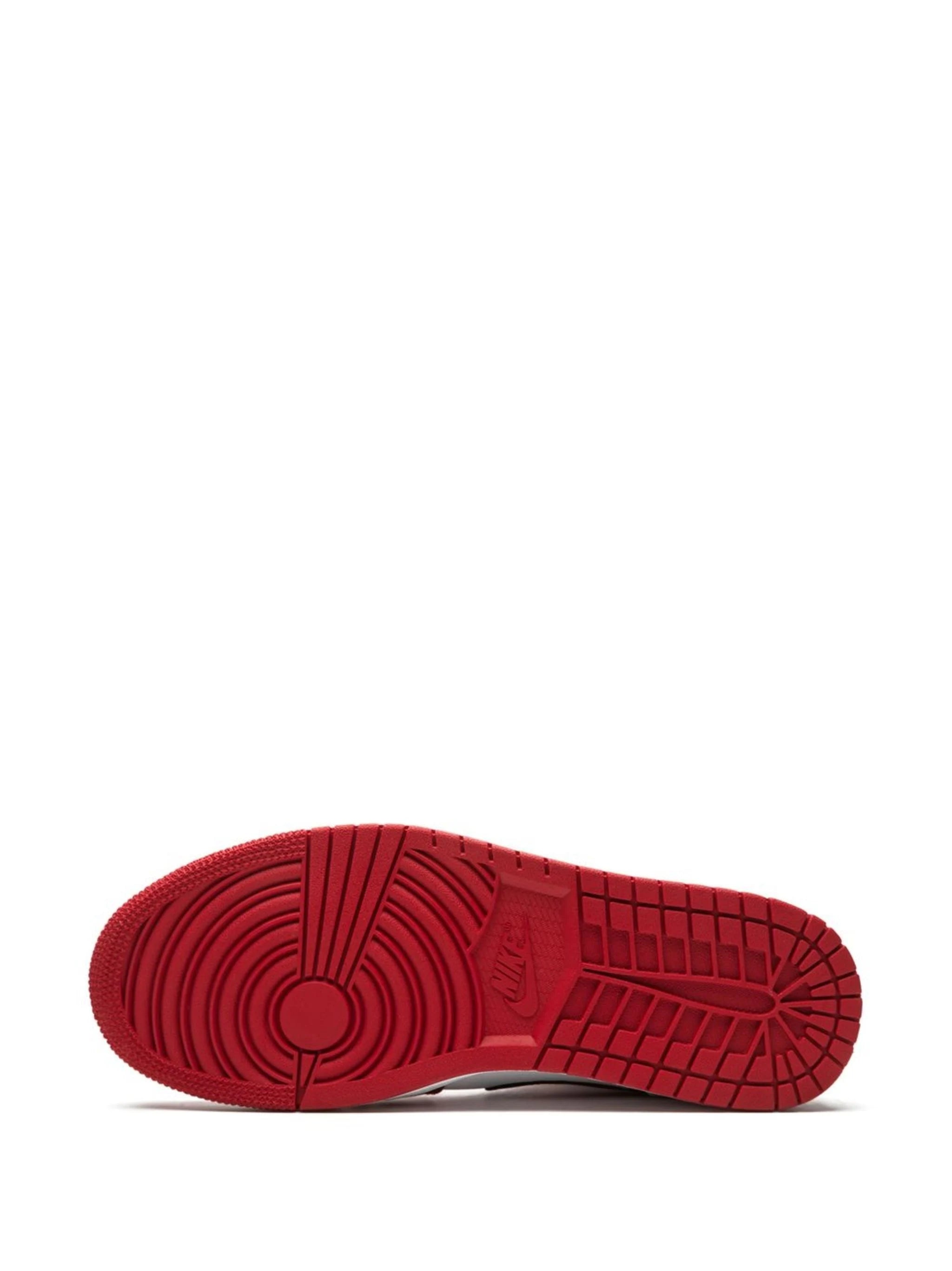 Air Jordan 1 Mid Chicago Lost and Found