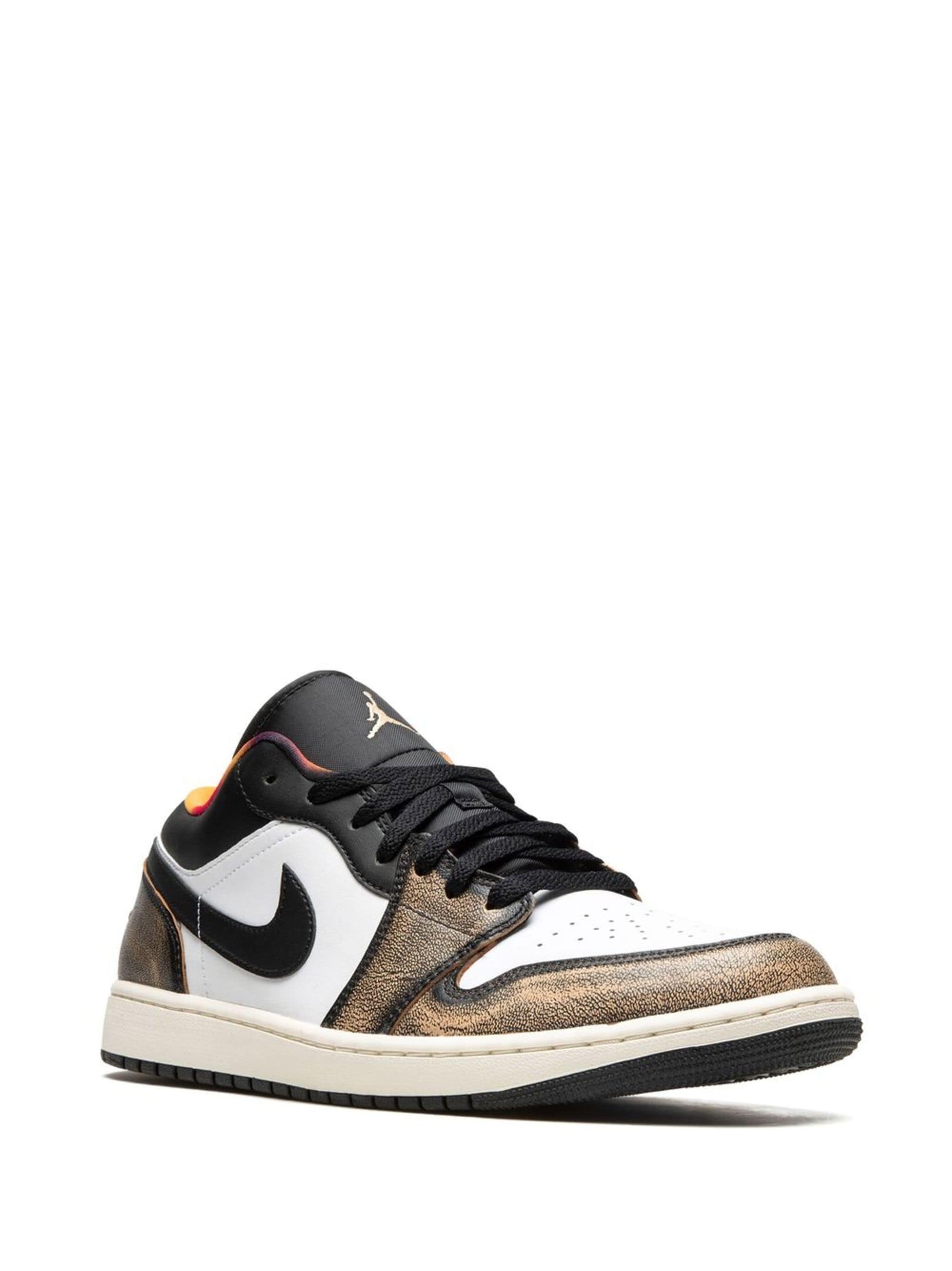Air Jordan 1 Low Wear-Away