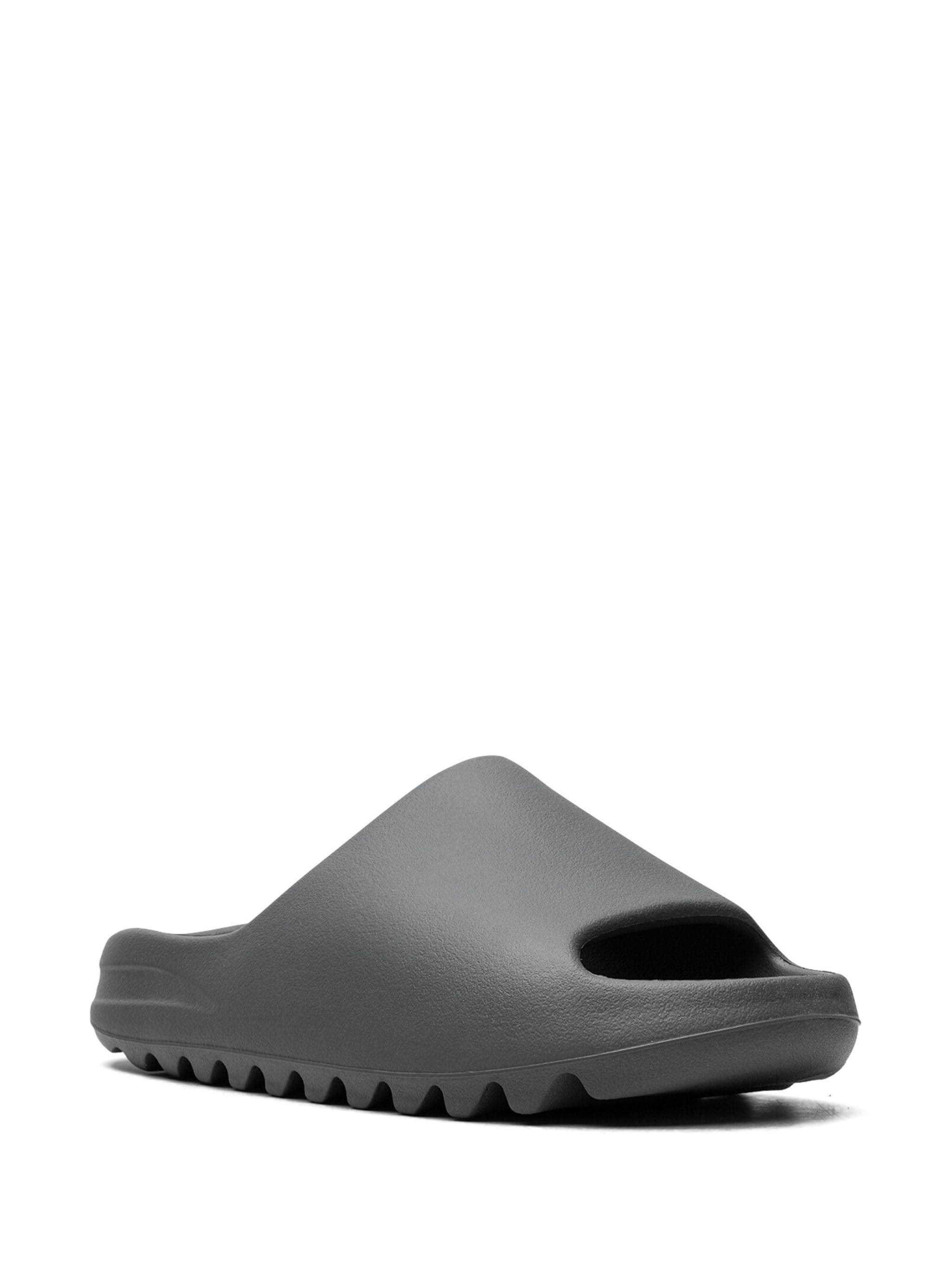 Slate Grey de adidas x Yeezy